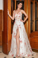 Laden Sie das Bild in den Galerie-Viewer, Besticktes langes Elfenbein Korsett Ballkleid mit blume und Schlitz