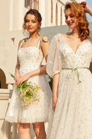 Laden Sie das Bild in den Galerie-Viewer, Stylische Spaghettiträger Weißes kurzes Homecoming Kleid mit Stickerei