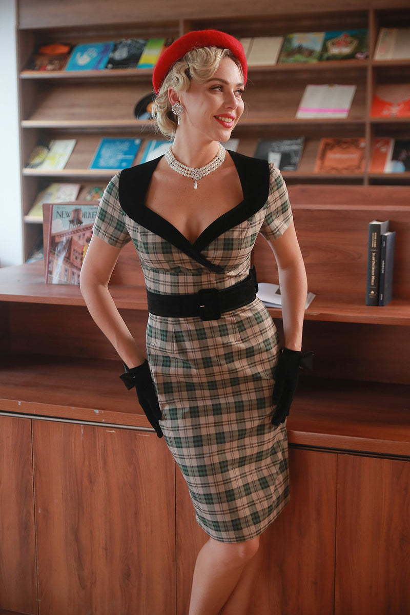 Laden Sie das Bild in den Galerie-Viewer, Khaki Plaid 1960er Jahre Vintage Kleid mit Gürtel