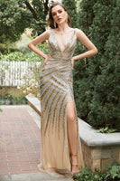 Laden Sie das Bild in den Galerie-Viewer, Meerjungfrau Tiefer V Ausschnitt Gold perlen langes Ballkleid mit gespaltener Vorderseite