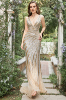 Laden Sie das Bild in den Galerie-Viewer, Meerjungfrau Tiefer V Ausschnitt Gold perlen langes Ballkleid mit gespaltener Vorderseite