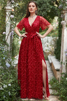 Laden Sie das Bild in den Galerie-Viewer, A-Linie rotes langes V-Ausschnitt Brautjungfernkleid mit Stickerei