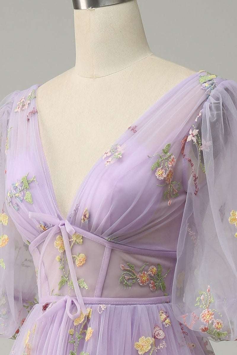 Laden Sie das Bild in den Galerie-Viewer, A-Linie V-Ausschnitt Stickerei Lavendel Langes Ballkleid mit kurzen Ärmeln