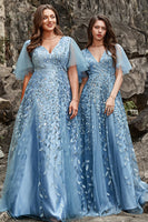 Laden Sie das Bild in den Galerie-Viewer, A-Linie V Ausschnitt Grau Blau Übergröße Ballkleid mit Applikationen