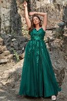 Laden Sie das Bild in den Galerie-Viewer, A-Linie Spaghettiträger dunkelgrünes langes Ballkleid mit Applikationen