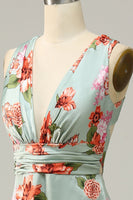 Laden Sie das Bild in den Galerie-Viewer, Grünes Neckholder ärmelloses A Linie Brautjungfernkleid