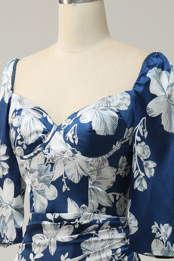 Tintenblaues Brautjungfernkleid mit Blumenmuster und Ärmeln