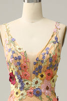 Laden Sie das Bild in den Galerie-Viewer, Meerjungfrau Tiefer V-Ausschnitt Champagner Langes Ballkleid mit Applikationen