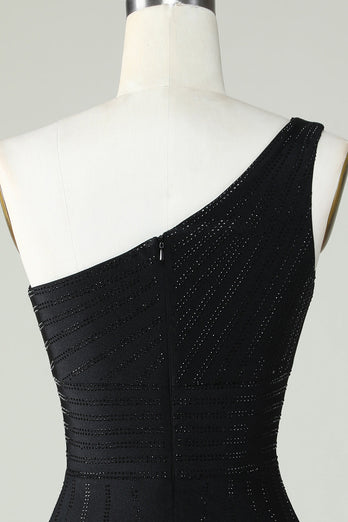 Mantel Eine Schulter Schwarzes kurzes Abiballkleid mit Perlenstickerei