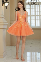 Laden Sie das Bild in den Galerie-Viewer, Orange A-Linie Glitzer Abiballkleid mit Pailletten