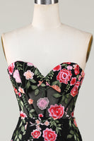 Laden Sie das Bild in den Galerie-Viewer, Herzausschnitt Schwarzes Cocktailkleid mit Applikationen