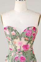 Laden Sie das Bild in den Galerie-Viewer, Herzausschnitt Schwarzes Cocktailkleid mit Applikationen