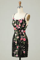 Laden Sie das Bild in den Galerie-Viewer, Schwarzes Spaghettiträger Bodycon Abiballkleid mit Applikationen