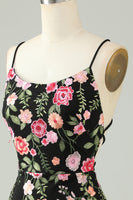 Laden Sie das Bild in den Galerie-Viewer, Schwarzes Spaghettiträger Bodycon Abiballkleid mit Applikationen