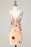 Laden Sie das Bild in den Galerie-Viewer, Bodycon Champagner Kurzes Abiballkleid mit tiefem V-Ausschnitt und Applikationen