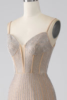 Laden Sie das Bild in den Galerie-Viewer, Glitzerndes champagner Meerjungfrauen Spaghettiträger langes Ballkleid mit Schlitz