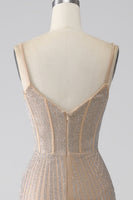 Laden Sie das Bild in den Galerie-Viewer, Glitzerndes champagner Meerjungfrauen Spaghettiträger langes Ballkleid mit Schlitz