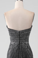 Laden Sie das Bild in den Galerie-Viewer, Schwarzes trägerloses Meerjungfrauen Ballkleid mit schwarzem Glitzer und Schlitz