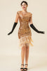 Laden Sie das Bild in den Galerie-Viewer, Rosa Kappenärmel Paillettenfransen 1920er Jahre Gatsby Flapper Kleid mit 20er Jahre Accessoires Set