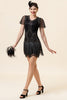 Laden Sie das Bild in den Galerie-Viewer, Schwarze Perlen Fransen Flapper Kleid mit 1920er Jahren Accessoires Set