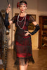 Laden Sie das Bild in den Galerie-Viewer, Glitzerndes burgunderrotes Paillettenkleid aus den 1920er Jahren mit Accessoires