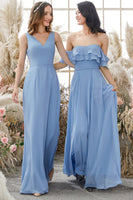 Laden Sie das Bild in den Galerie-Viewer, Schulterfrei Blau Chiffon Brautjungfernkleid