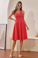 Laden Sie das Bild in den Galerie-Viewer, Neckholder Polka Dots Rotes Kleid aus den 1950er Jahren