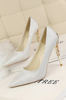 Laden Sie das Bild in den Galerie-Viewer, Burgunder flacher Metall Stiletto Absätze