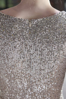 Laden Sie das Bild in den Galerie-Viewer, Burgund Midi Pailletten Partykleid