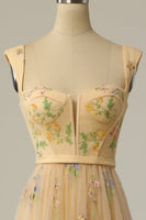 Laden Sie das Bild in den Galerie-Viewer, A-Linie Herzausschnitt Champagner Langes Ballkleid mit Stickerei