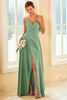 Laden Sie das Bild in den Galerie-Viewer, Hellgrünes langes Brautjungfernkleid mit Schlitz
