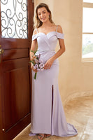 Laden Sie das Bild in den Galerie-Viewer, Schulterfreies Lila Langes Brautjungfer Kleid mit Schlitz