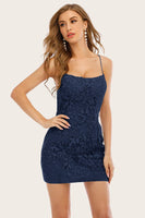 Laden Sie das Bild in den Galerie-Viewer, Kurzes Etui Spitzen Abschlussballkleid