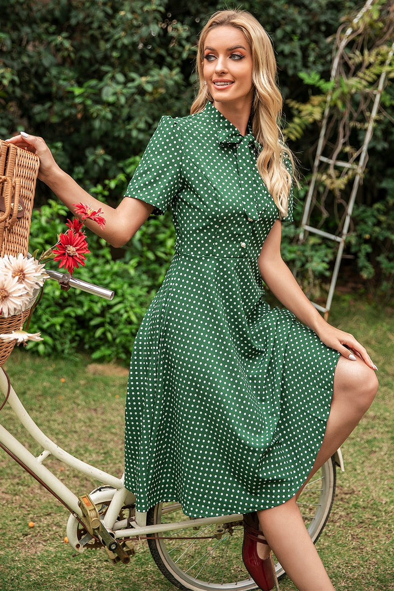 Laden Sie das Bild in den Galerie-Viewer, Grünes Polka Dots Vintage Sommerkleid