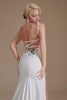 Laden Sie das Bild in den Galerie-Viewer, Weißes Meerjungfrau Rückenloses Pinsel Schleppe Brautkleid mit Applikationen