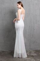 Laden Sie das Bild in den Galerie-Viewer, Gold Meerjungfrau Pailletten V Hals Ballkleid