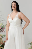 Laden Sie das Bild in den Galerie-Viewer, Elfenbein Spitze Chiffon Jumpsuit für die Hochzeit