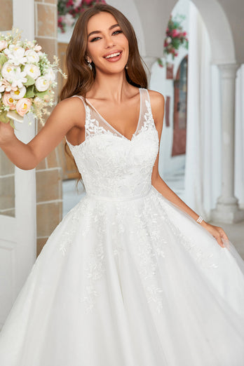 Weißes Wadenlanges Tüll Brautkleid mit Spitze